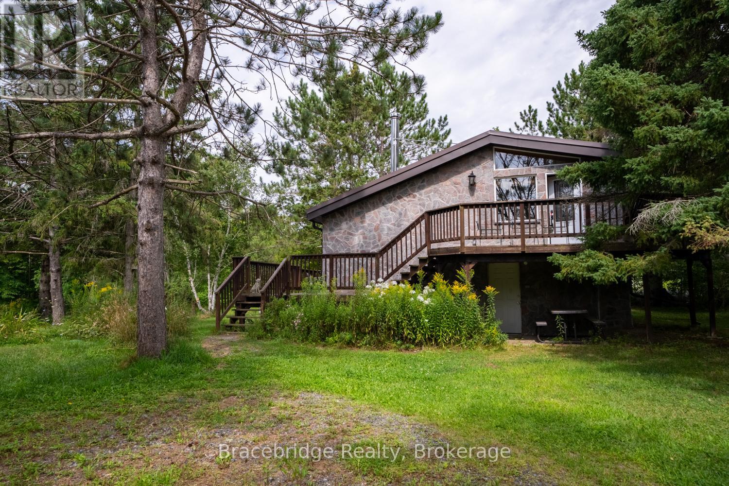 9 Riverview Drive, Mckellar, Ontario  P0G 1C0 - Photo 18 - X12097783