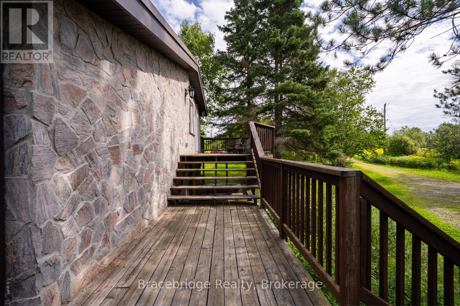 9 Riverview Drive, Mckellar, Ontario  P0G 1C0 - Photo 19 - X12097783