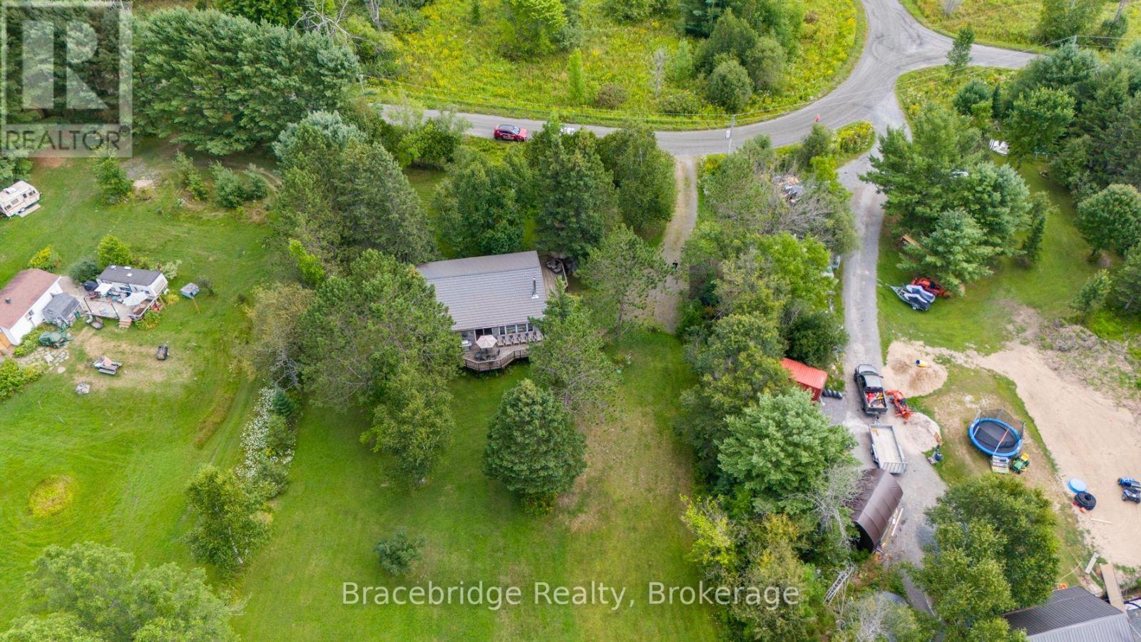 9 Riverview Drive, Mckellar, Ontario  P0G 1C0 - Photo 4 - X12097783