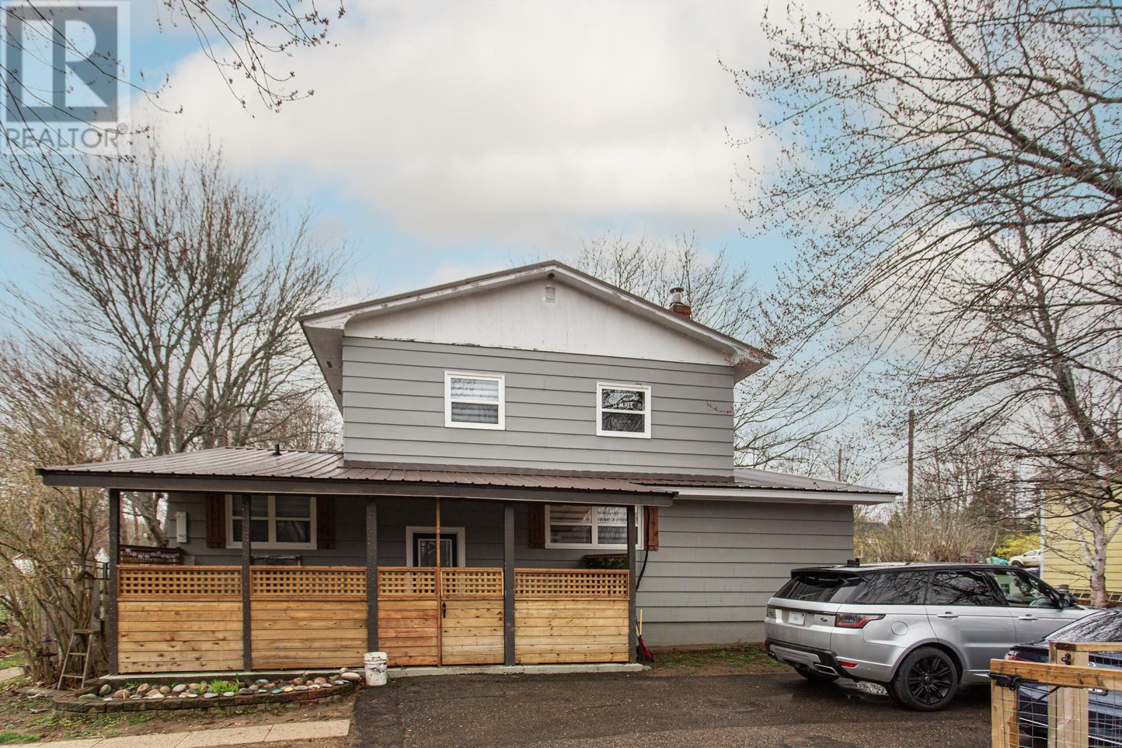 Property at 1420 Park Road image 3