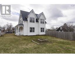 85 Church Street, Springhill, Ca