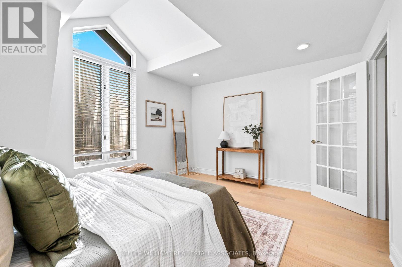 30 Belmont Street, Toronto, Ontario  M5R 1P8 - Photo 19 - C12097824