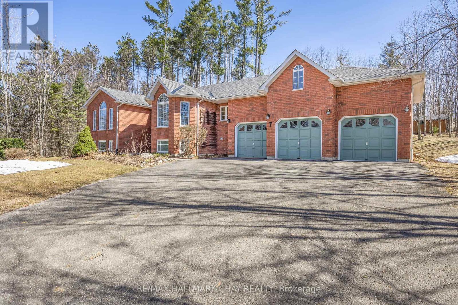 Property at 7 PINEVIEW DRIVE image 1