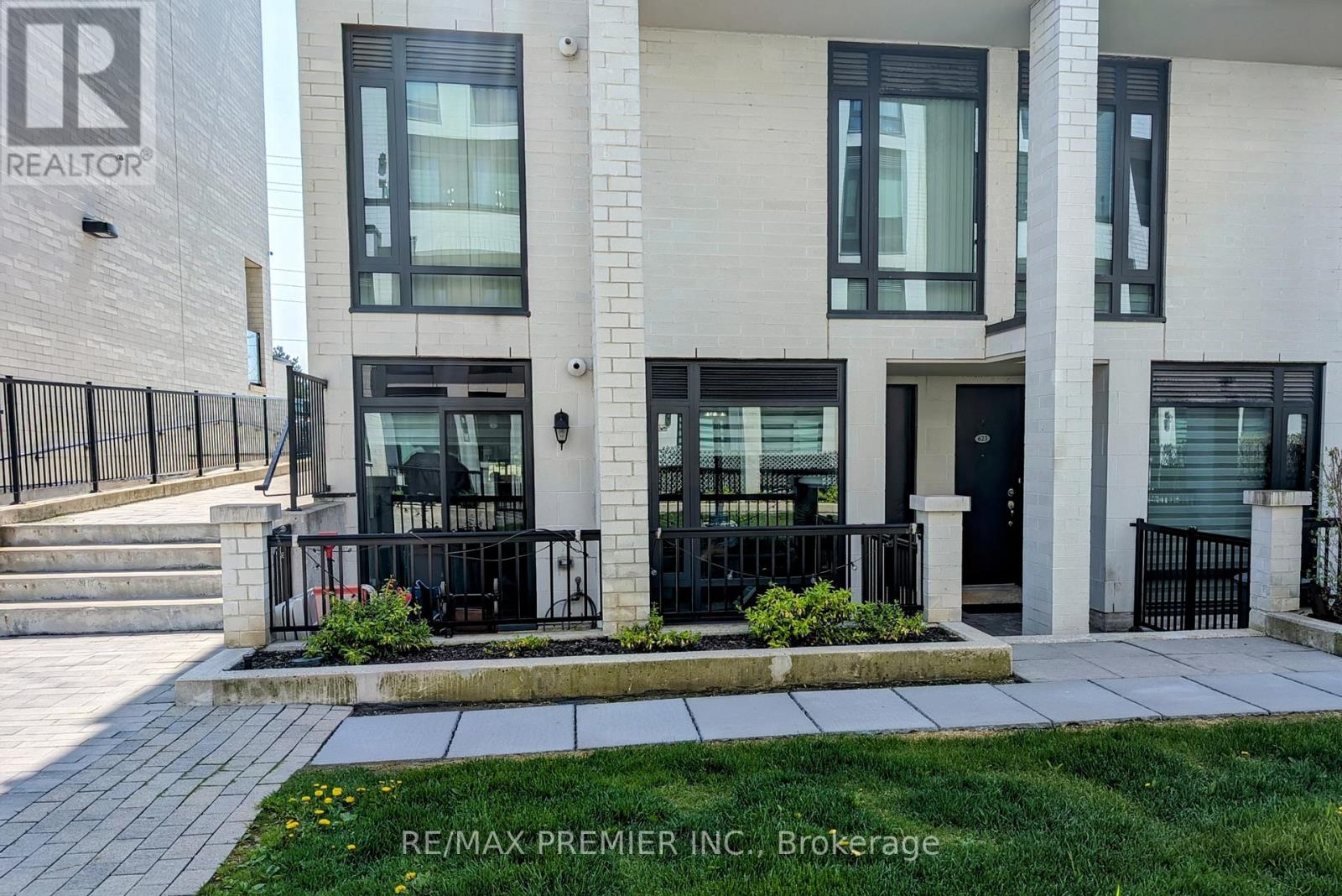 Property at 624 - 140 WIDDICOMBE HILL BOULEVARD image 4