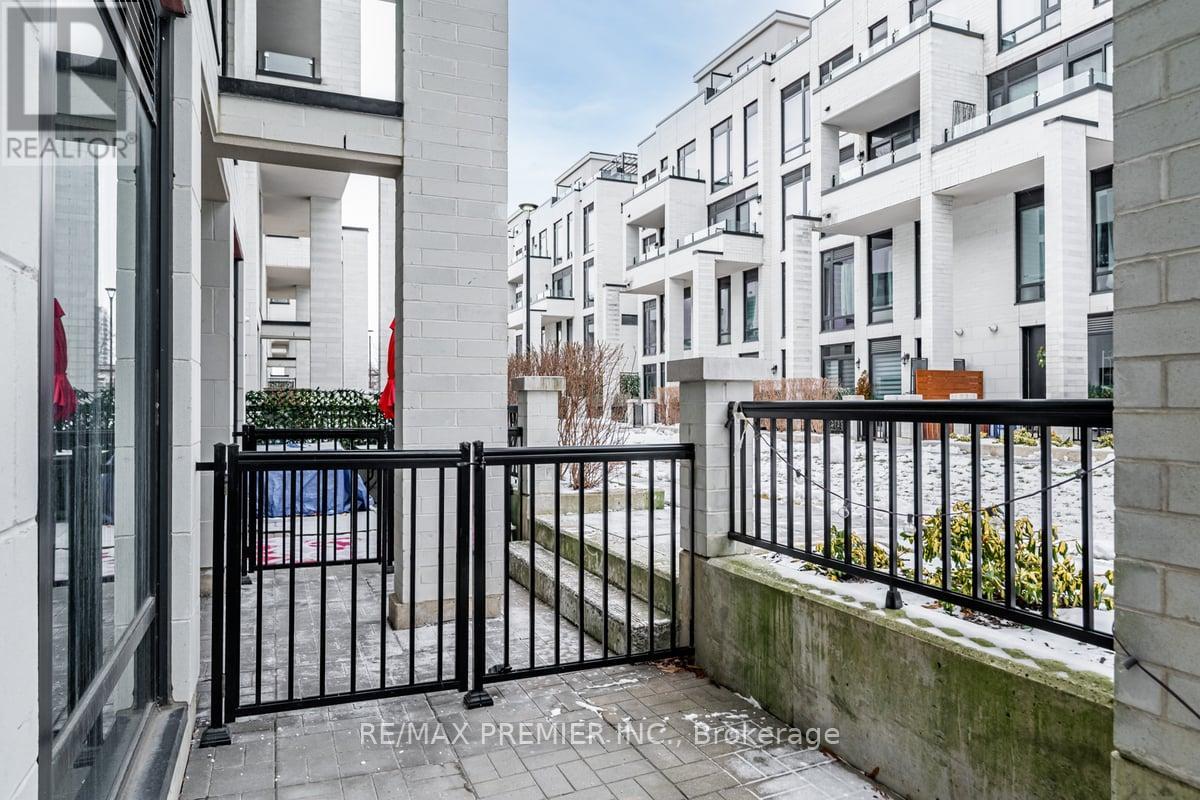 624 - 140 Widdicombe Hill Boulevard, Toronto, Ontario  M9R 0A9 - Photo 3 - W12097766