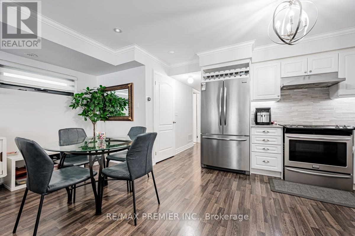 624 - 140 Widdicombe Hill Boulevard, Toronto, Ontario  M9R 0A9 - Photo 8 - W12097766