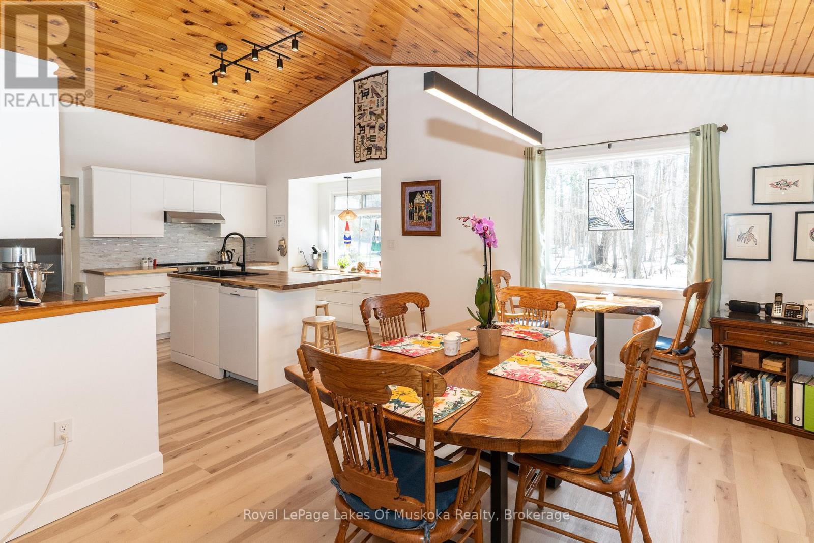 200 Tiffany Trail, Gravenhurst, Ontario  P1P 1A6 - Photo 12 - X12083174