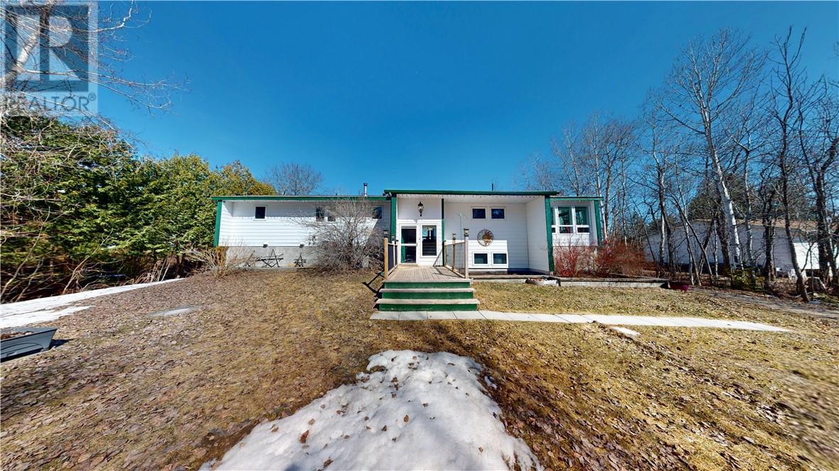 2376 Bay Estates, Nemi, Ontario  P0P 1W0 - Photo 2 - 2121763