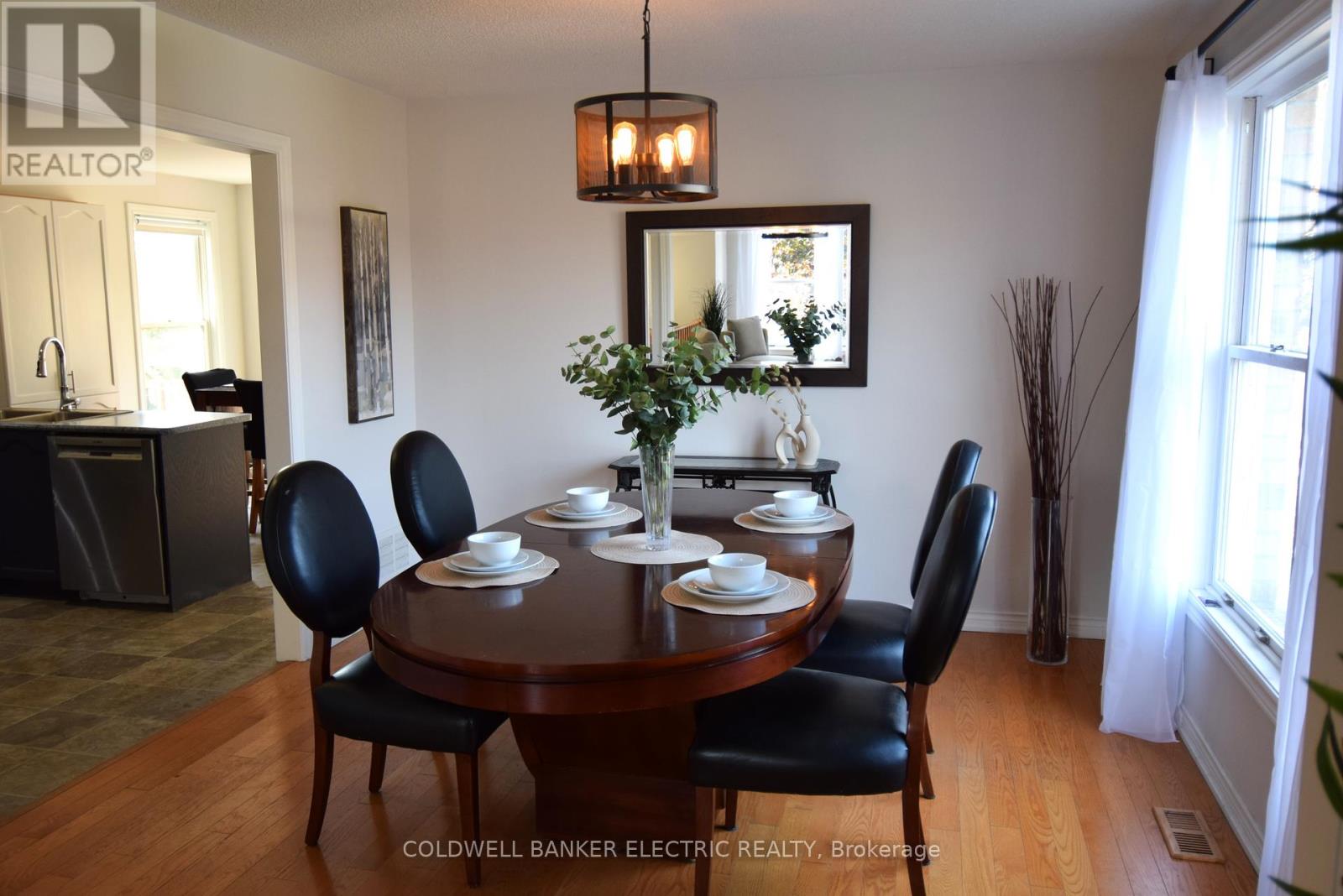 605 Fortye Drive, Peterborough West, Ontario  K9K 2H3 - Photo 16 - X12094787