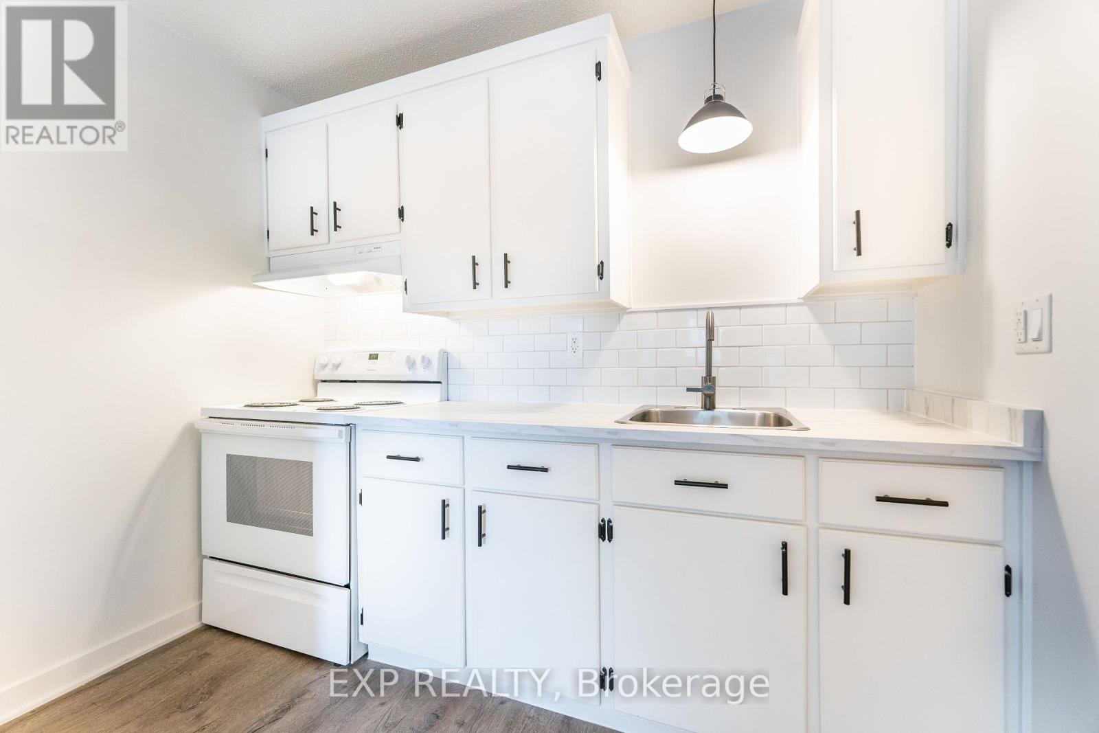201 - 261 Longueuil Street, Champlain, Ontario  K0B 1K0 - Photo 9 - X12097860