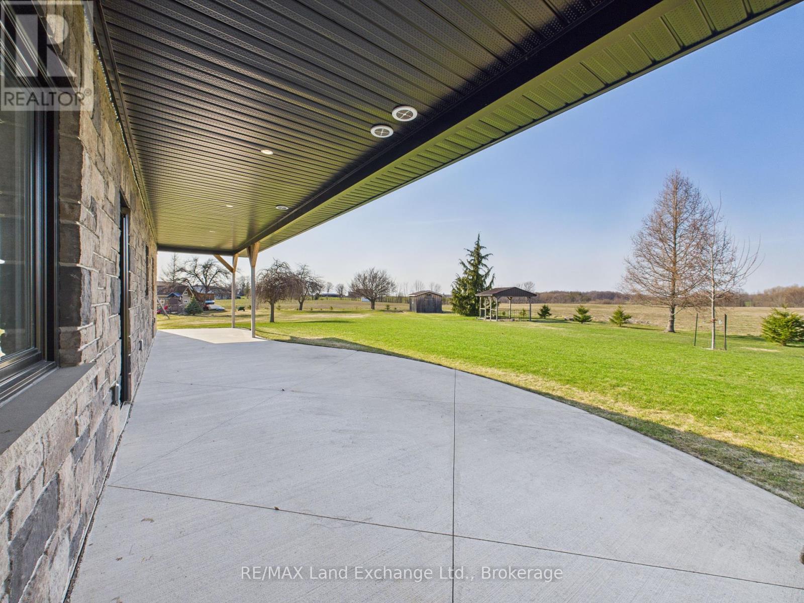 1 Cameron Street, Kincardine, Ontario  N0G 2T0 - Photo 25 - X12097875
