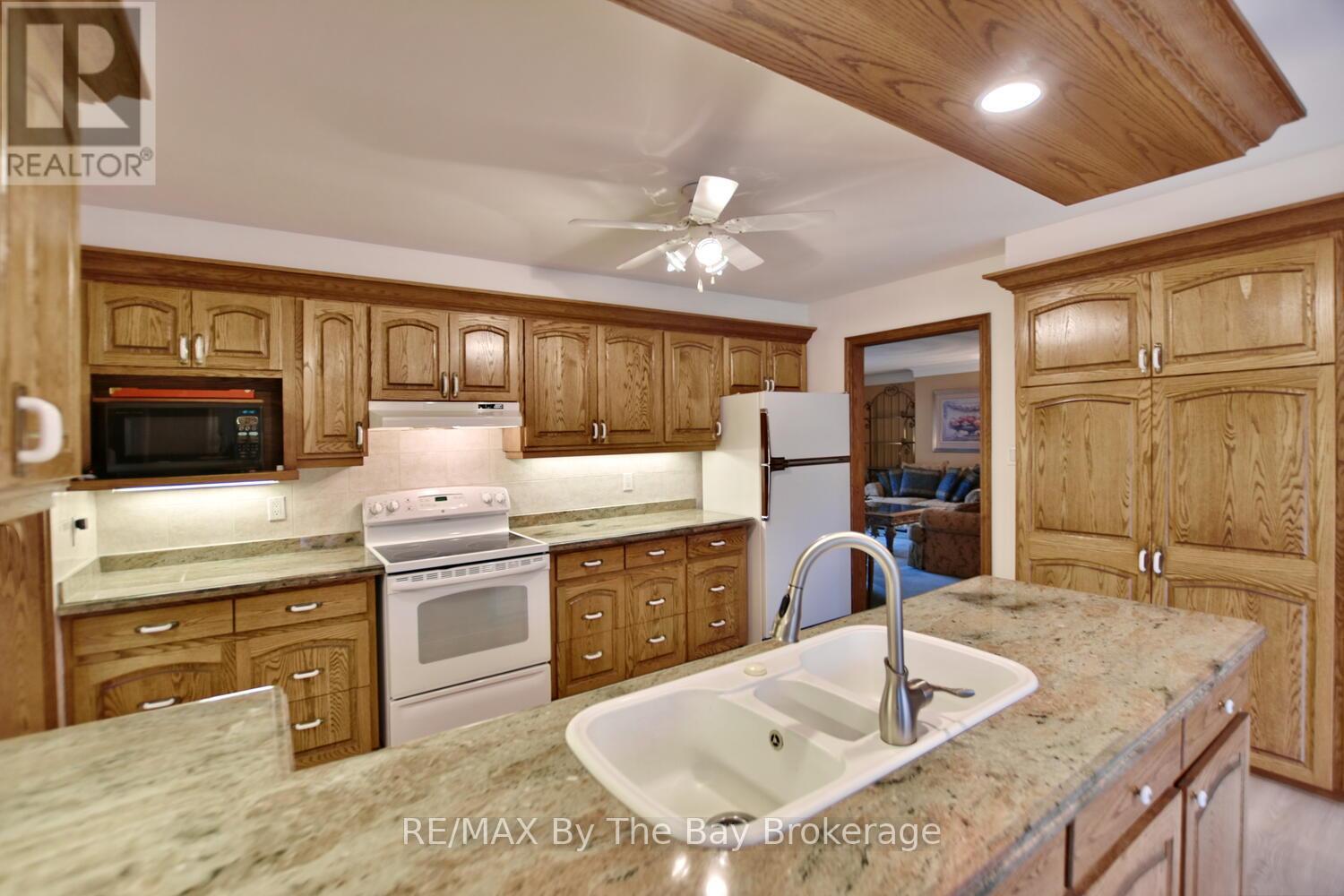 23 Kelley Crescent, Wasaga Beach, Ontario  L9Z 1J3 - Photo 13 - S12097789