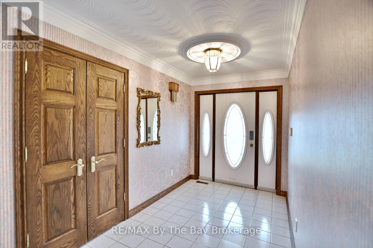 23 Kelley Crescent, Wasaga Beach, Ontario  L9Z 1J3 - Photo 8 - S12097789
