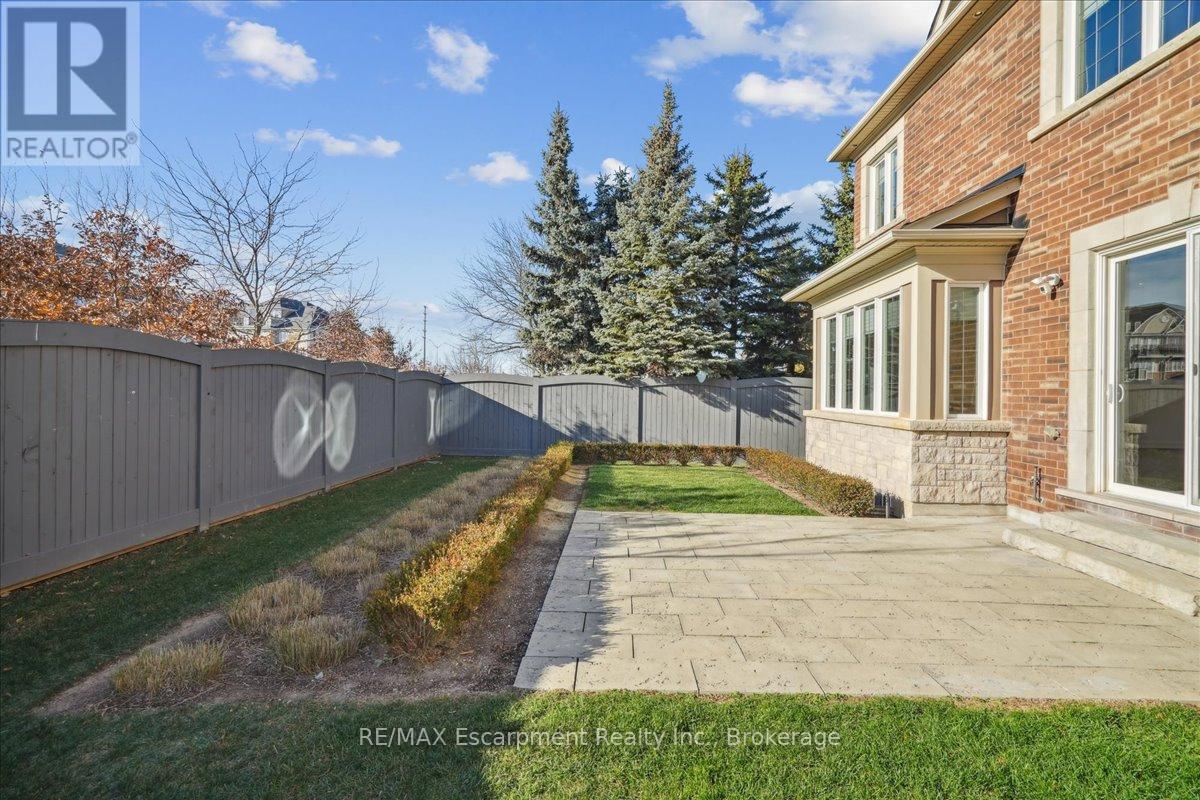 2462 Charlie Common, Oakville, Ontario  L6M 5N1 - Photo 33 - W11993313