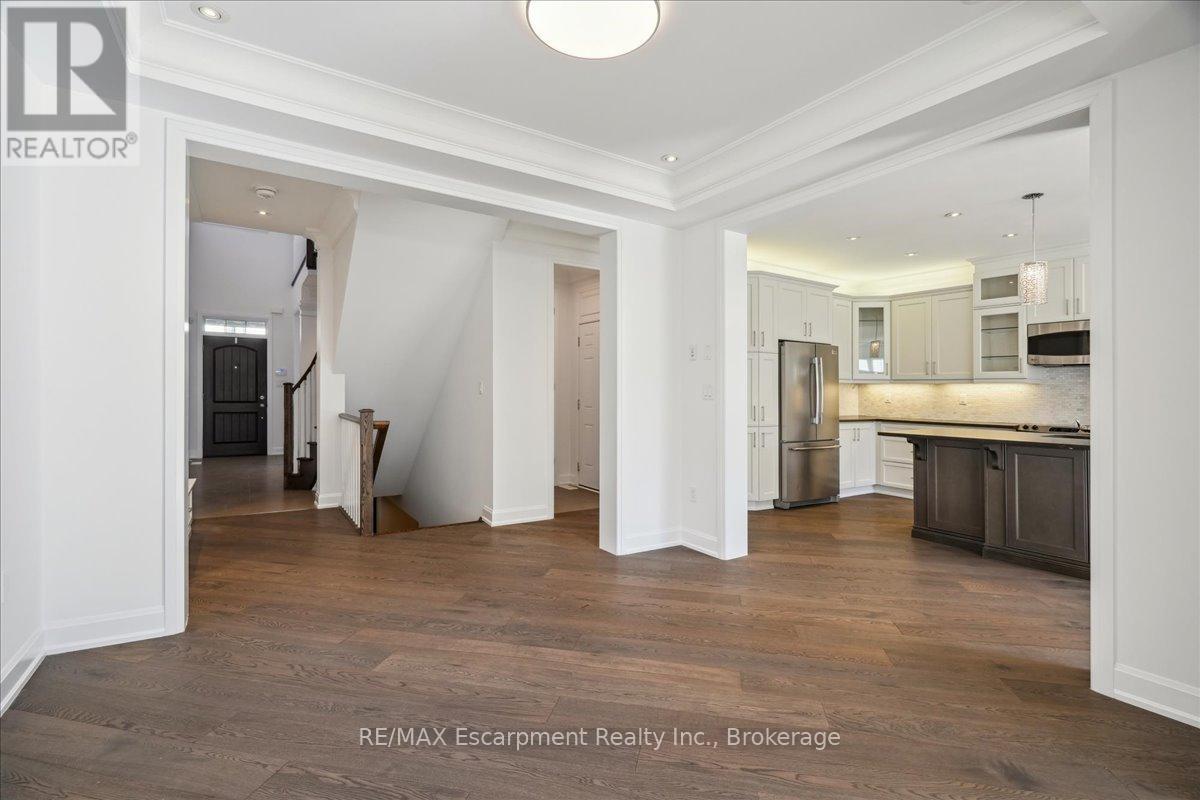 2462 Charlie Common, Oakville, Ontario  L6M 5N1 - Photo 13 - W11993313