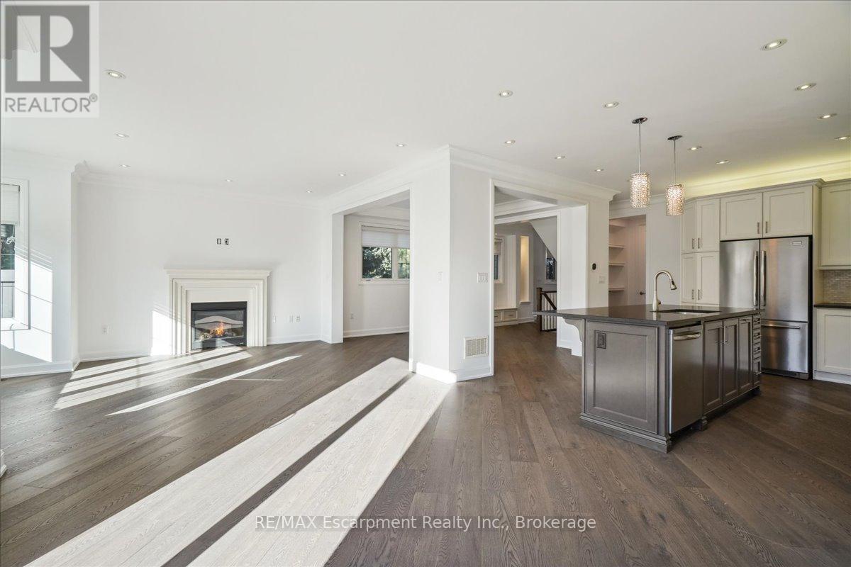 2462 Charlie Common, Oakville, Ontario  L6M 5N1 - Photo 18 - W11993313
