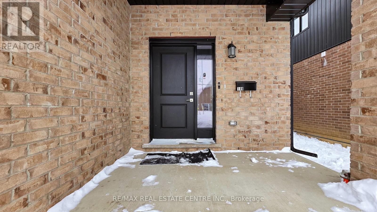 Property at 149 BALLANTYNE AVENUE image 3