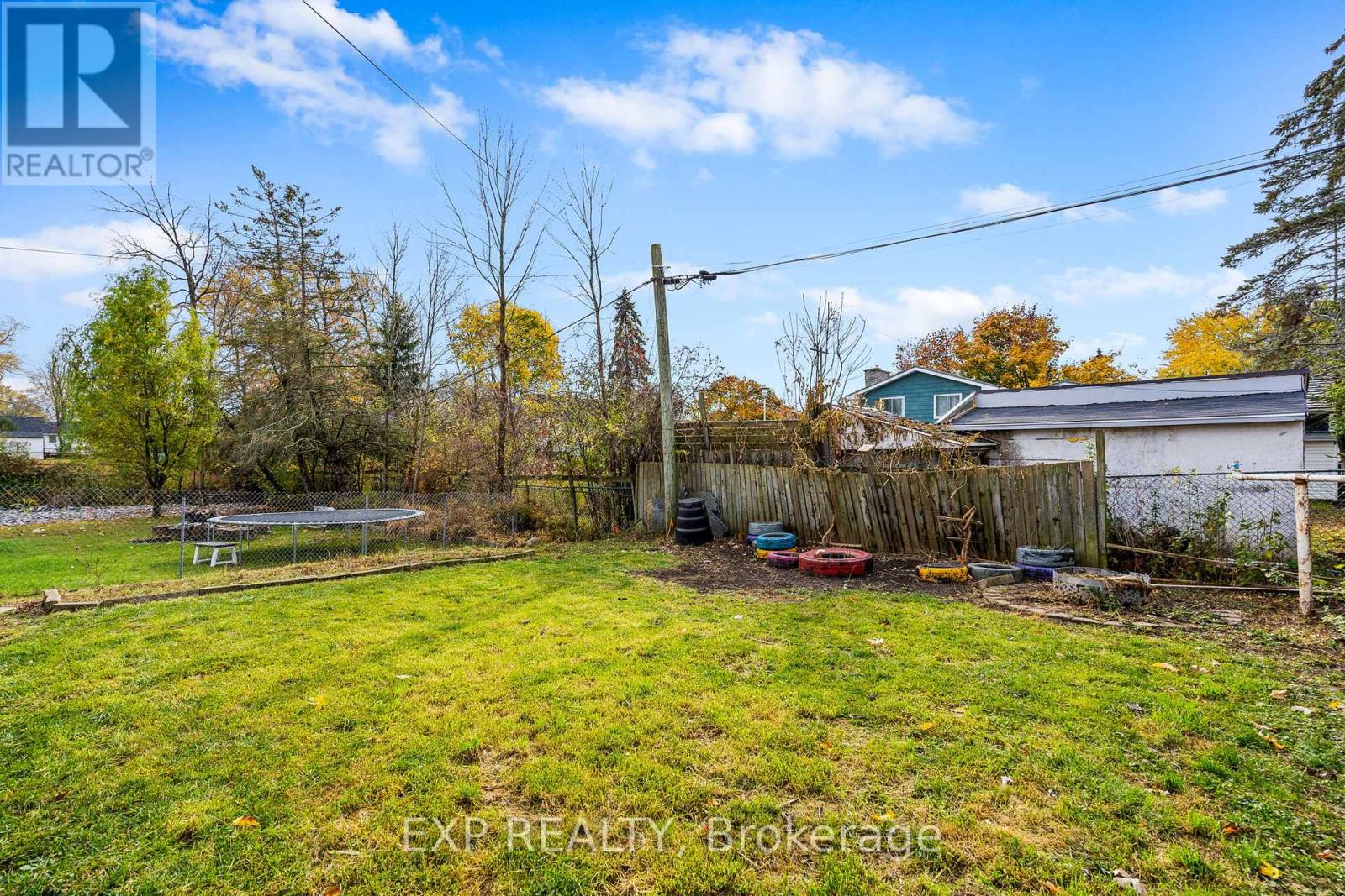 30 Radford Avenue, Fort Erie, Ontario  L2A 5H5 - Photo 32 - X12097893