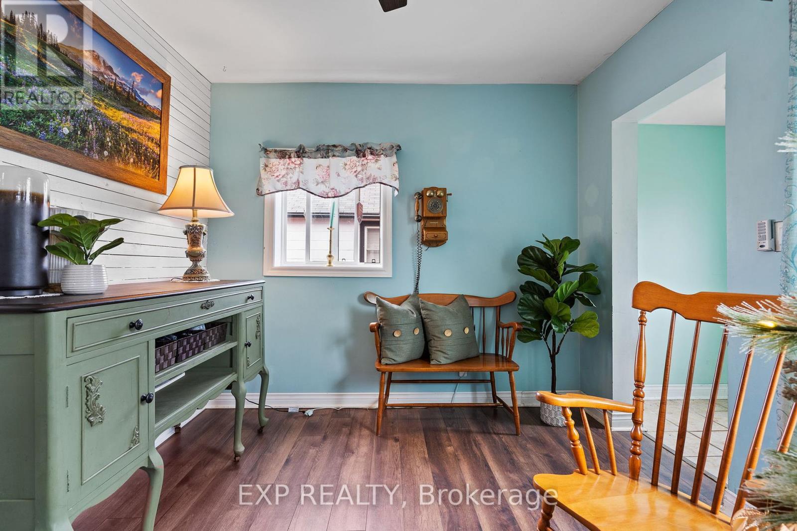 30 Radford Avenue, Fort Erie, Ontario  L2A 5H5 - Photo 6 - X12097893