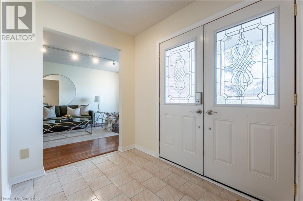 54 Goldcrest Drive, Stoney Creek, Ontario  L8G 4T6 - Photo 6 - 40720067