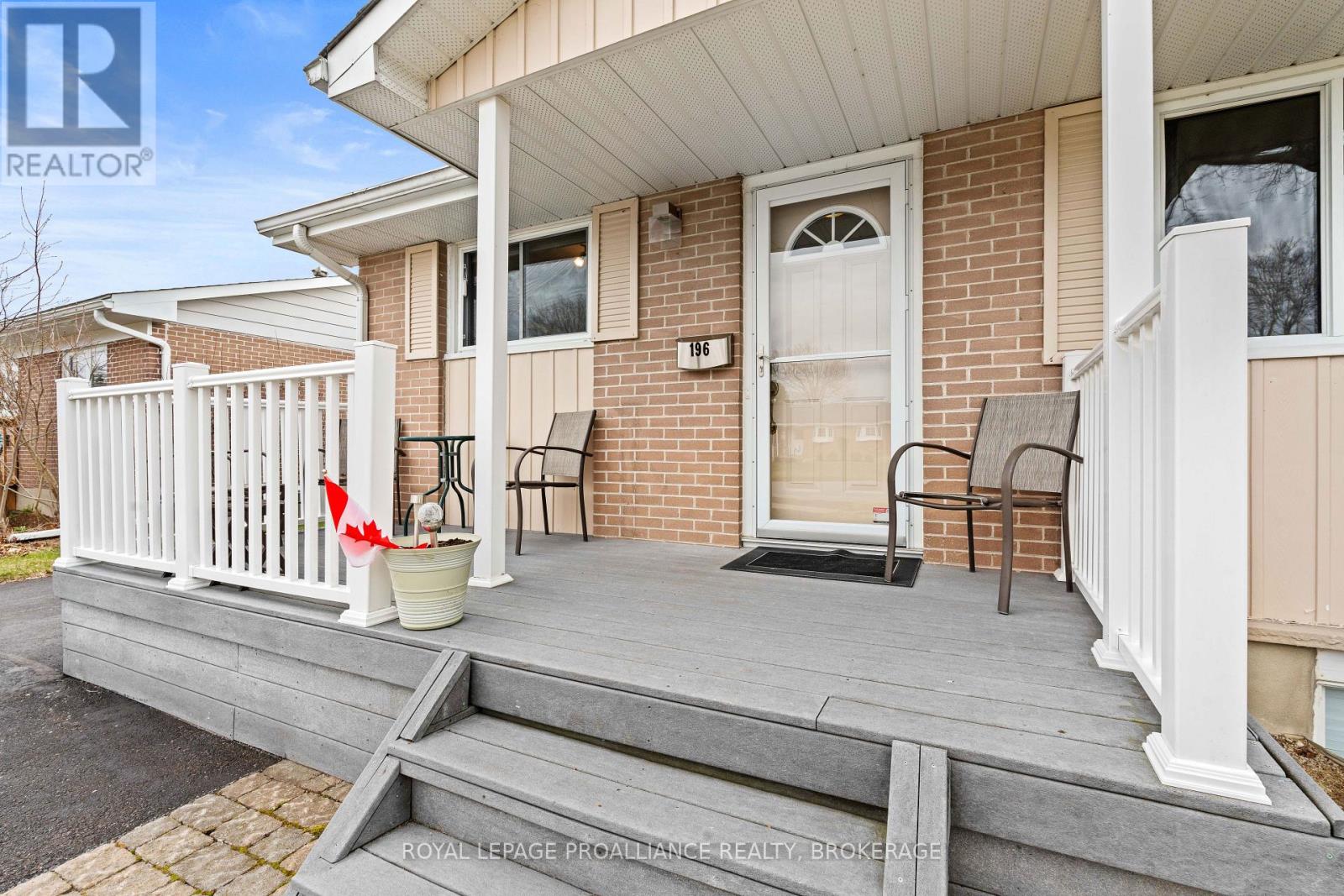 Property at 196 CAMBERLEY CRESCENT image 4