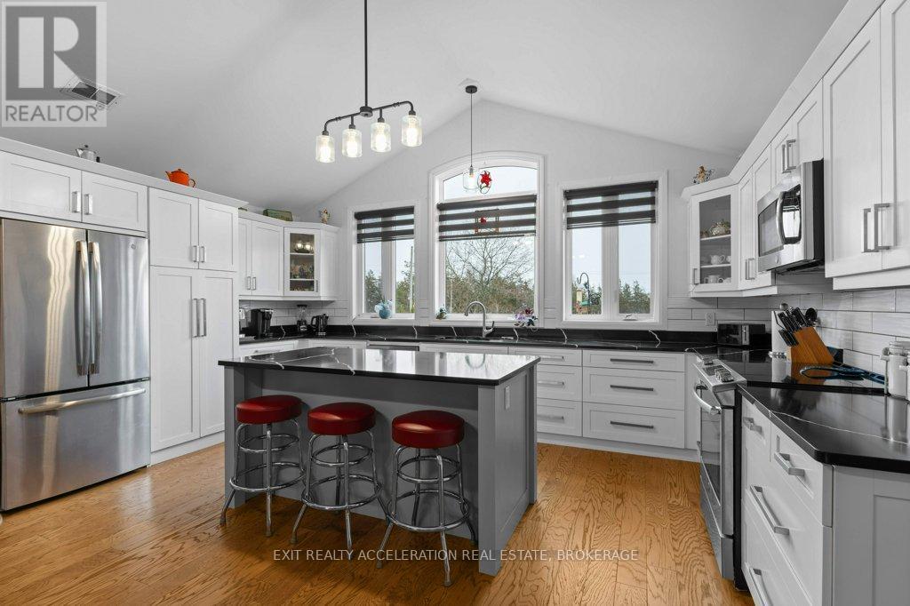 4704 County Rd 9, Greater Napanee (Greater Napanee), Ontario  K7R 3K8 - Photo 10 - X12097982