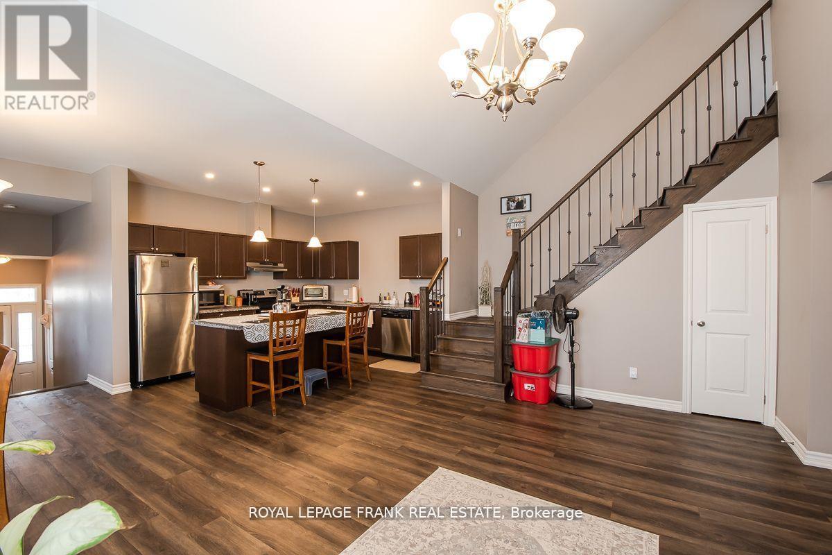 805b Dundas Street W, Whitby, Ontario  L1N 2N6 - Photo 8 - E12097922