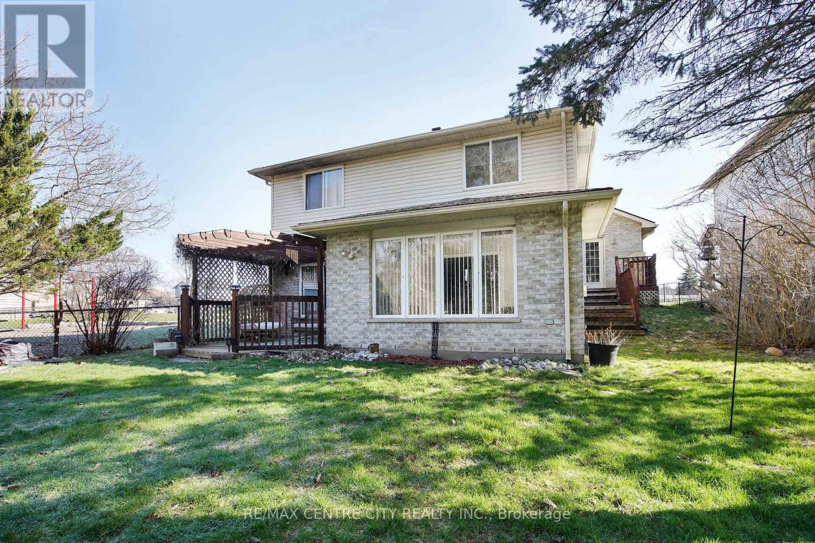Photo 31 of 38 for 77 Woodvale Drive
