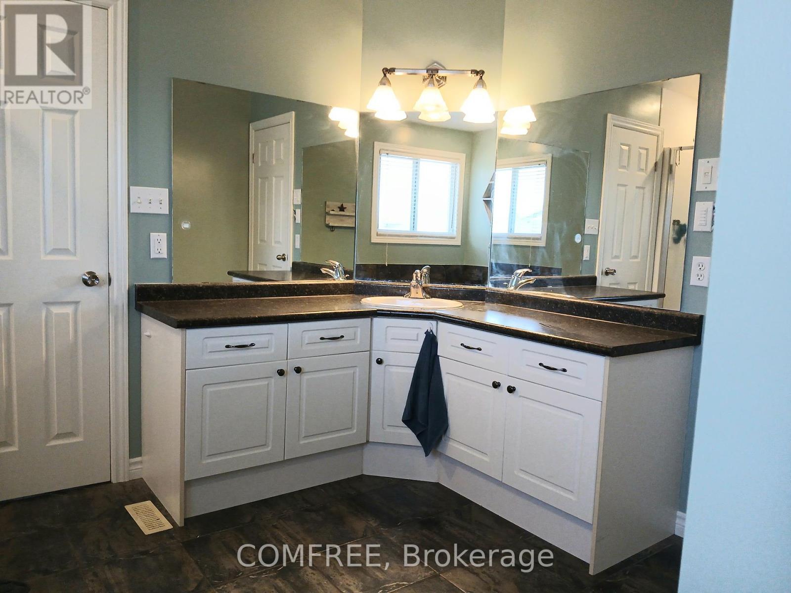 1192 South Wenige Drive, London North, Ontario  N5X 4M3 - Photo 15 - X12097938