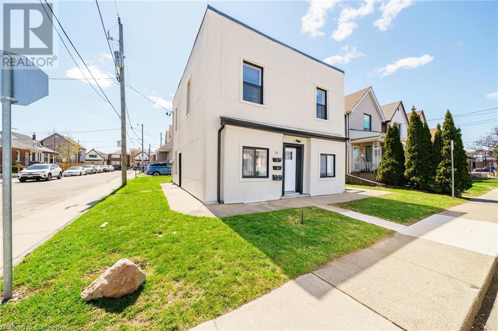32 Britannia Avenue, Hamilton, Ontario  L8H 1W4 - Photo 1 - 40700792