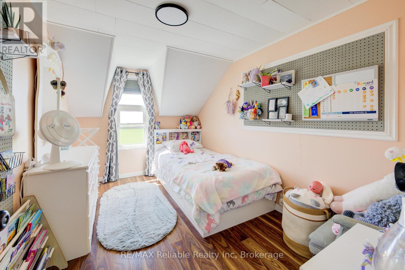 40 Mill Road W, Bluewater, Ontario  N0M 1J0 - Photo 25 - X12097996