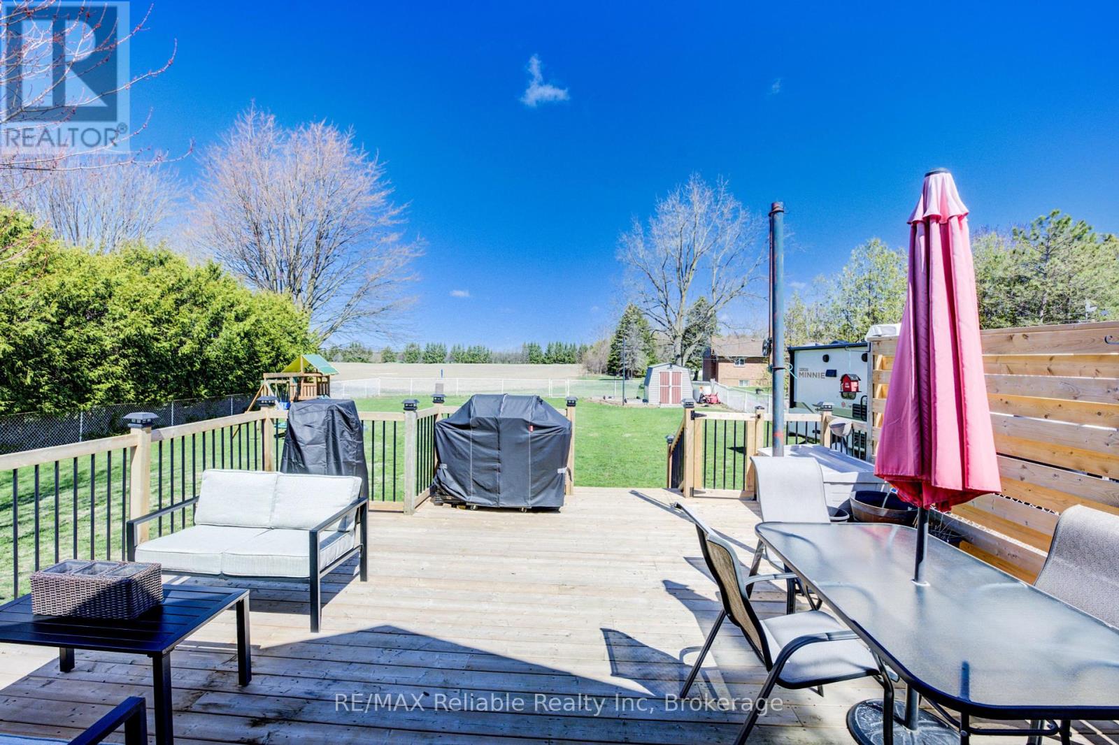 40 Mill Road W, Bluewater, Ontario  N0M 1J0 - Photo 31 - X12097996