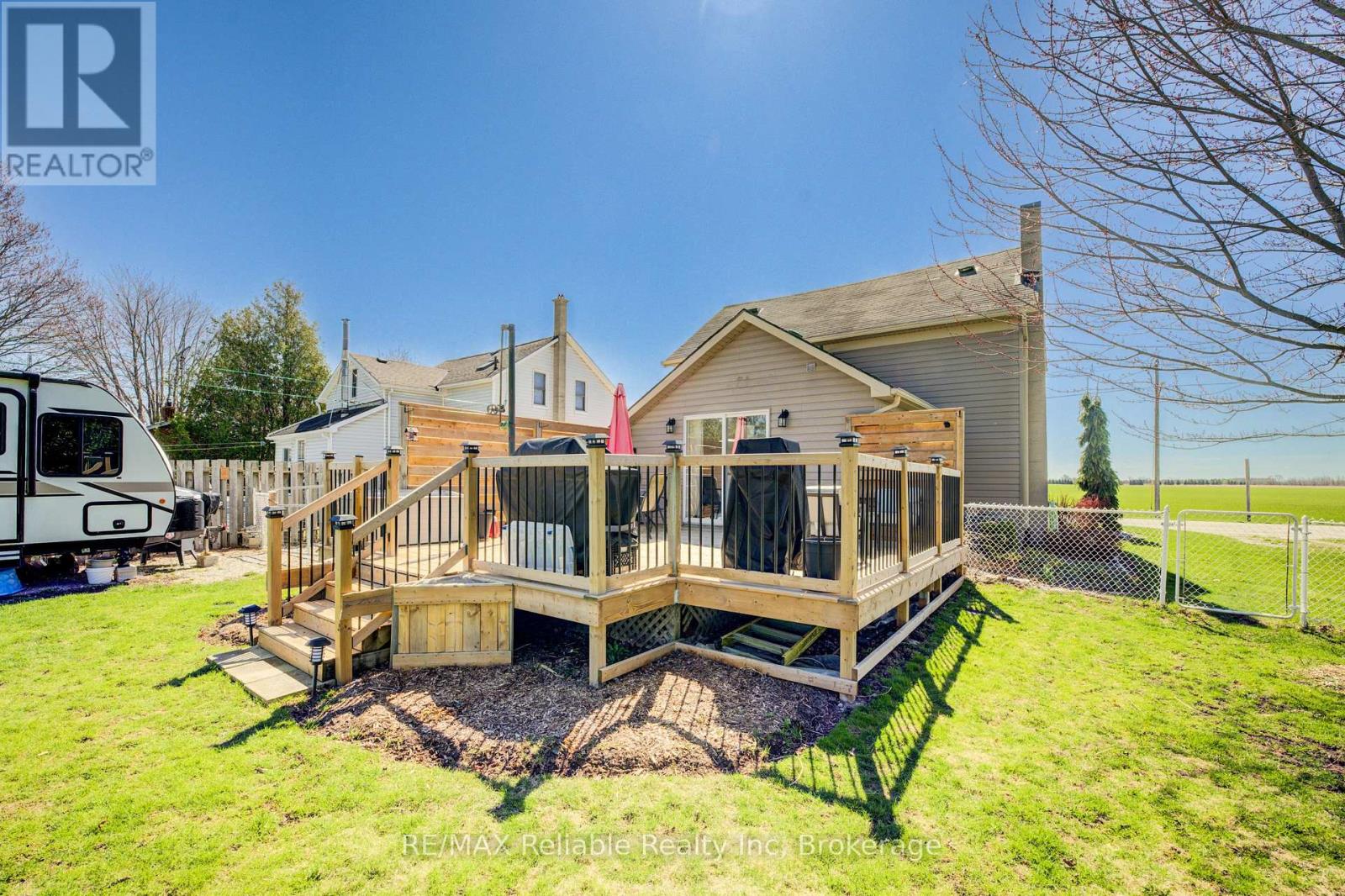40 Mill Road W, Bluewater, Ontario  N0M 1J0 - Photo 34 - X12097996