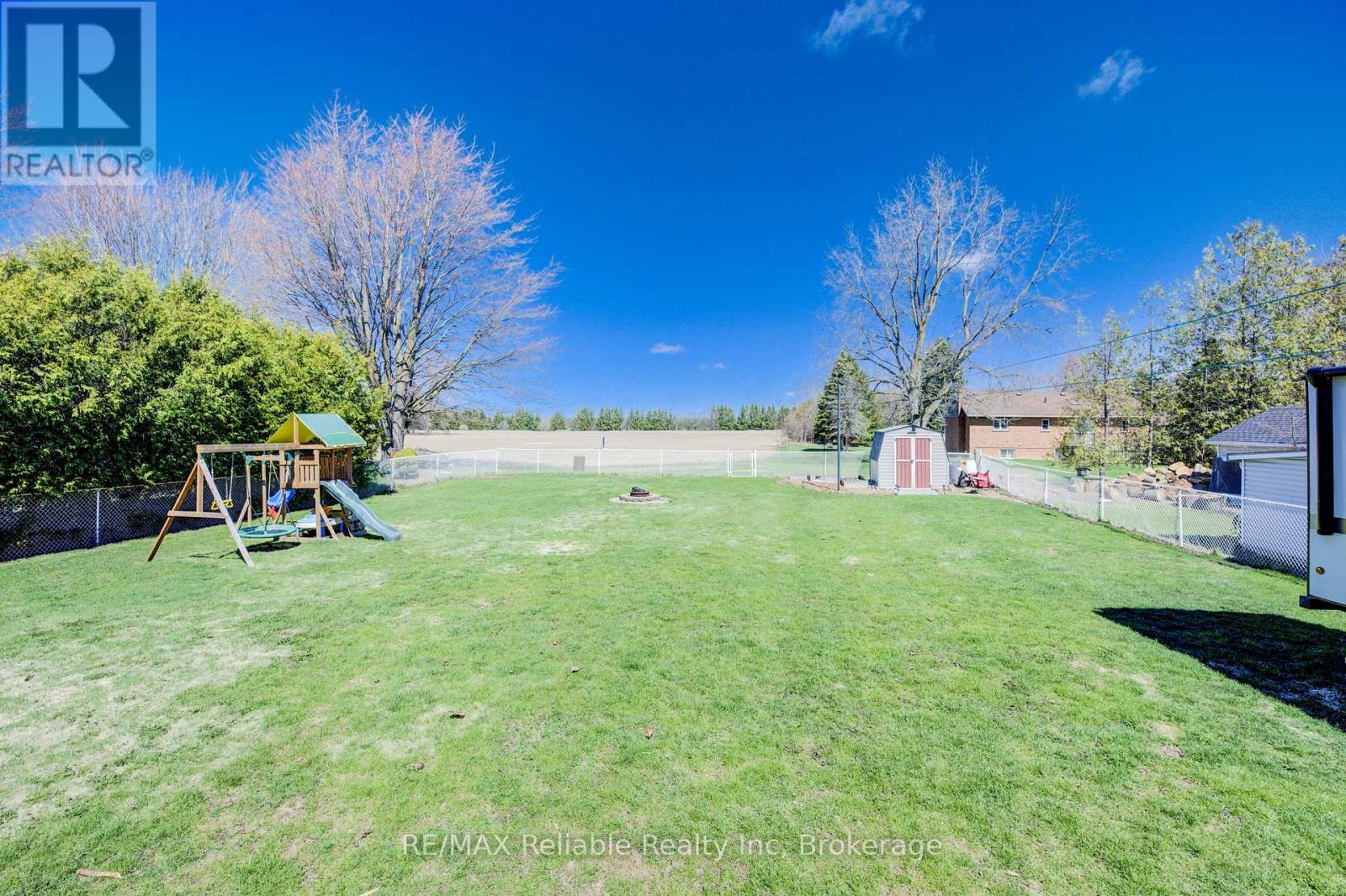 40 Mill Road W, Bluewater, Ontario  N0M 1J0 - Photo 35 - X12097996