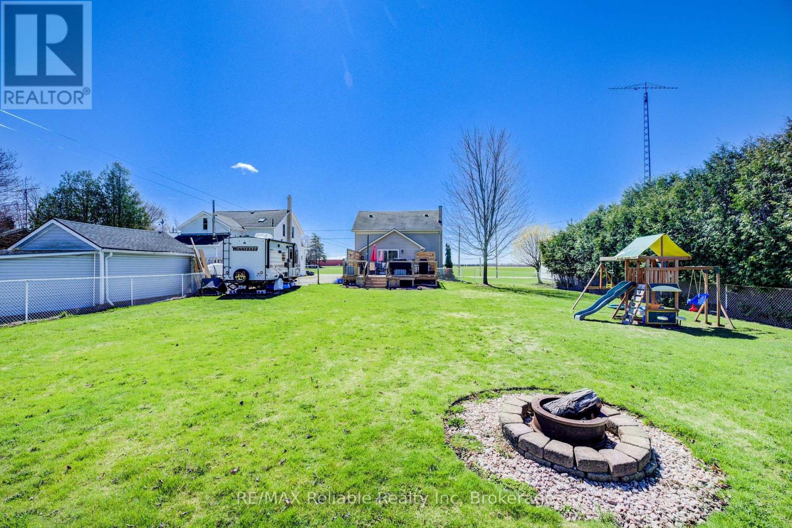 40 Mill Road W, Bluewater, Ontario  N0M 1J0 - Photo 36 - X12097996