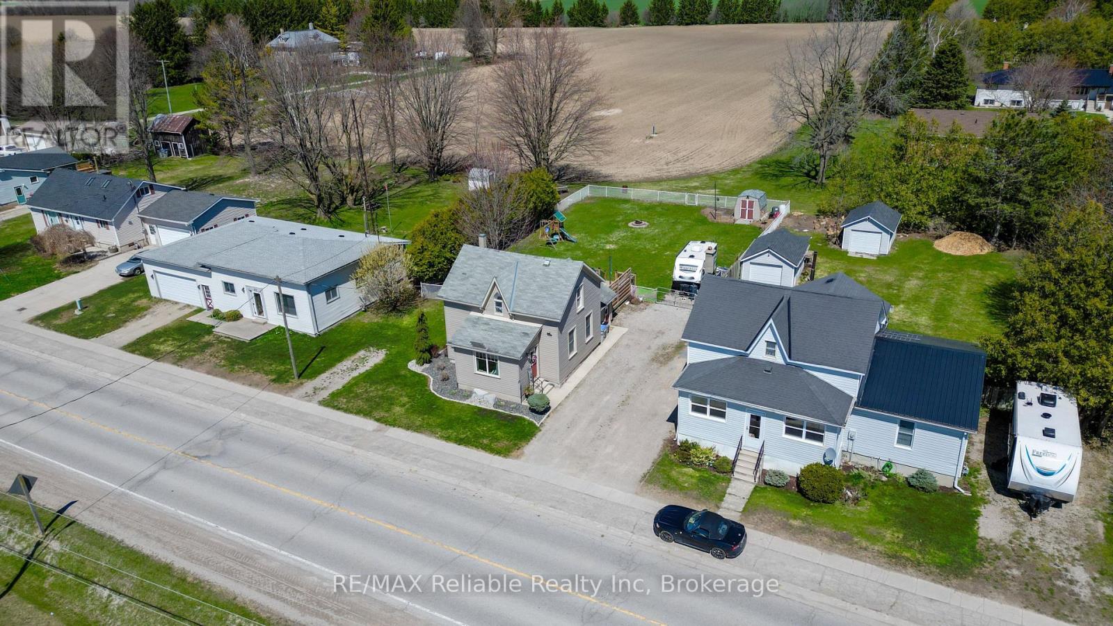 40 Mill Road W, Bluewater, Ontario  N0M 1J0 - Photo 38 - X12097996