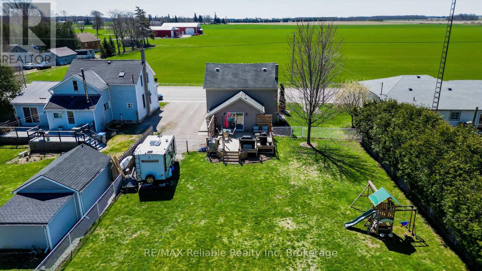 40 Mill Road W, Bluewater, Ontario  N0M 1J0 - Photo 46 - X12097996