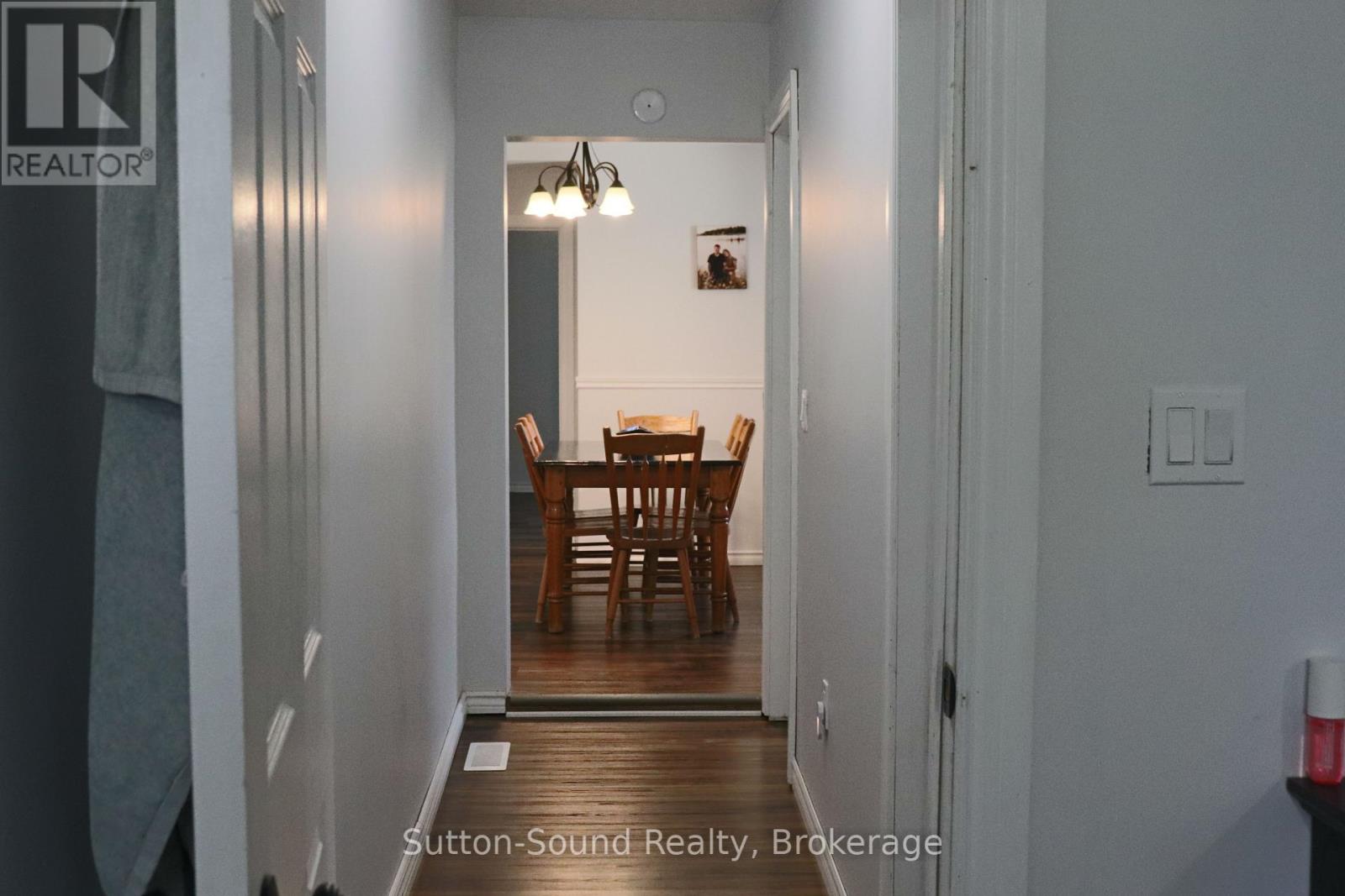 31 Yonge Street S, Arran-Elderslie, Ontario  N0H 2N0 - Photo 24 - X12098059