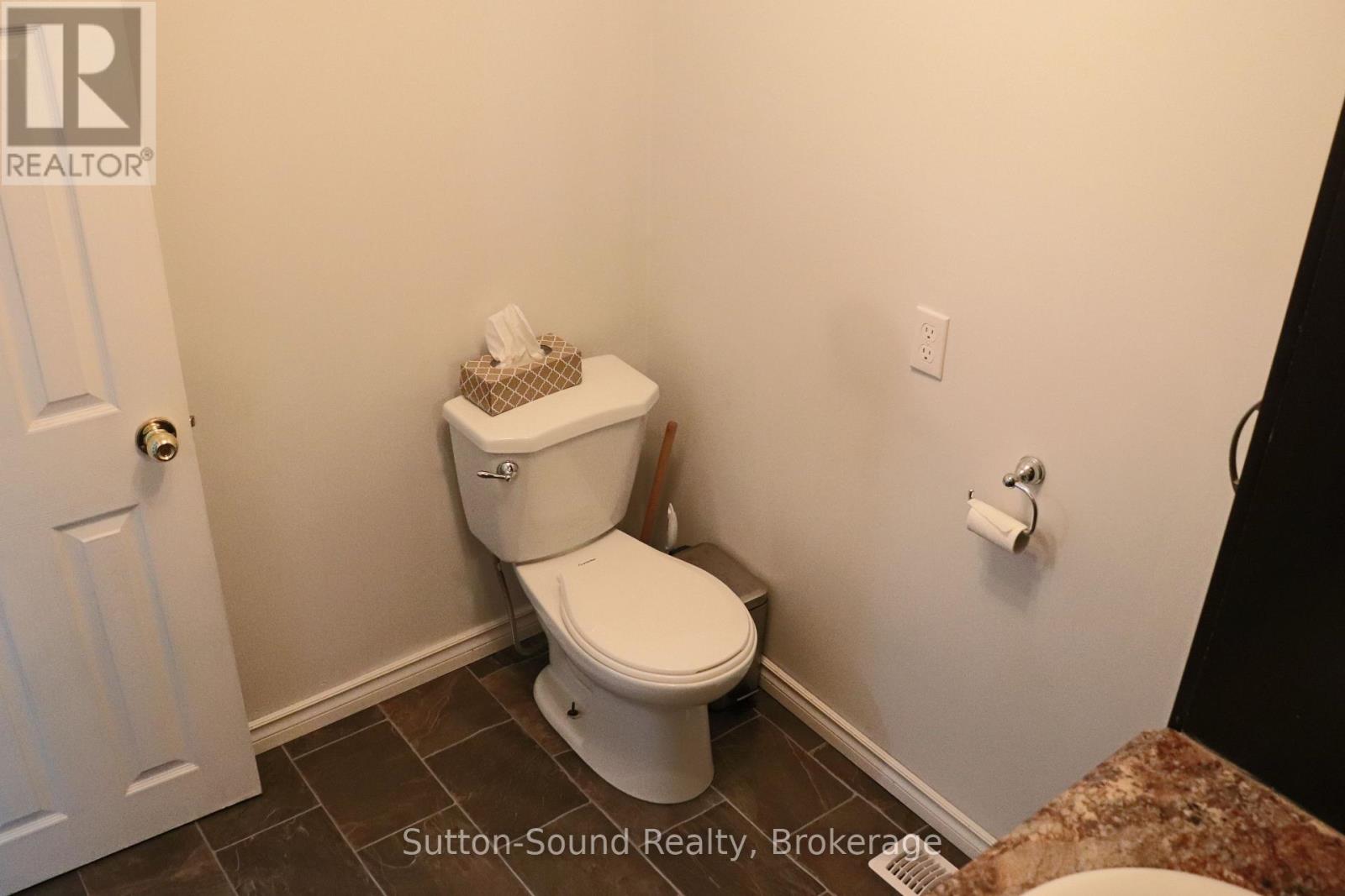 31 Yonge Street S, Arran-Elderslie, Ontario  N0H 2N0 - Photo 27 - X12098059