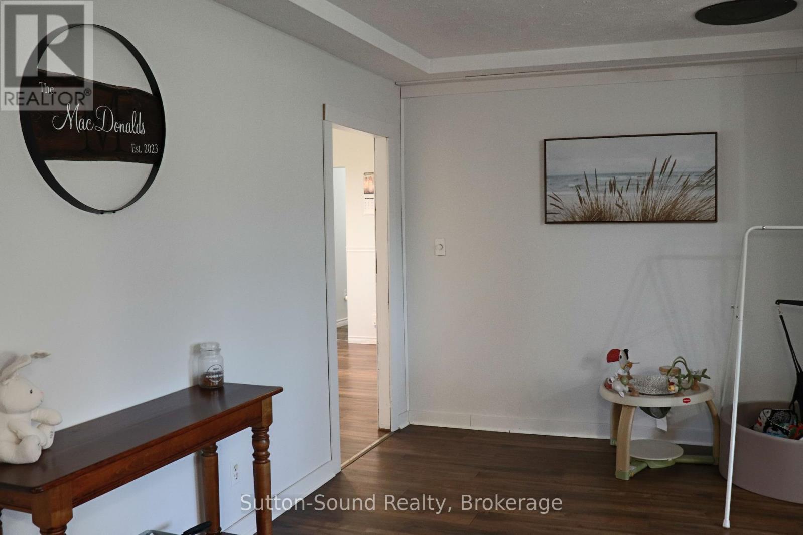 31 Yonge Street S, Arran-Elderslie, Ontario  N0H 2N0 - Photo 38 - X12098059