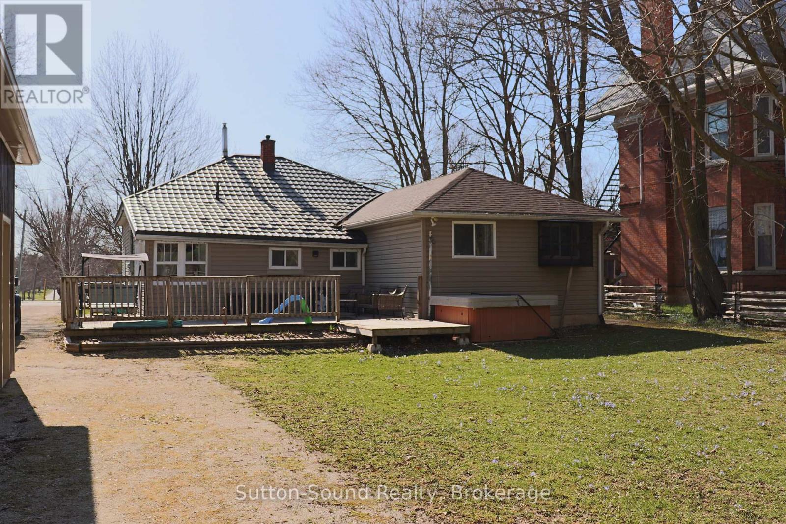 31 Yonge Street S, Arran-Elderslie, Ontario  N0H 2N0 - Photo 42 - X12098059