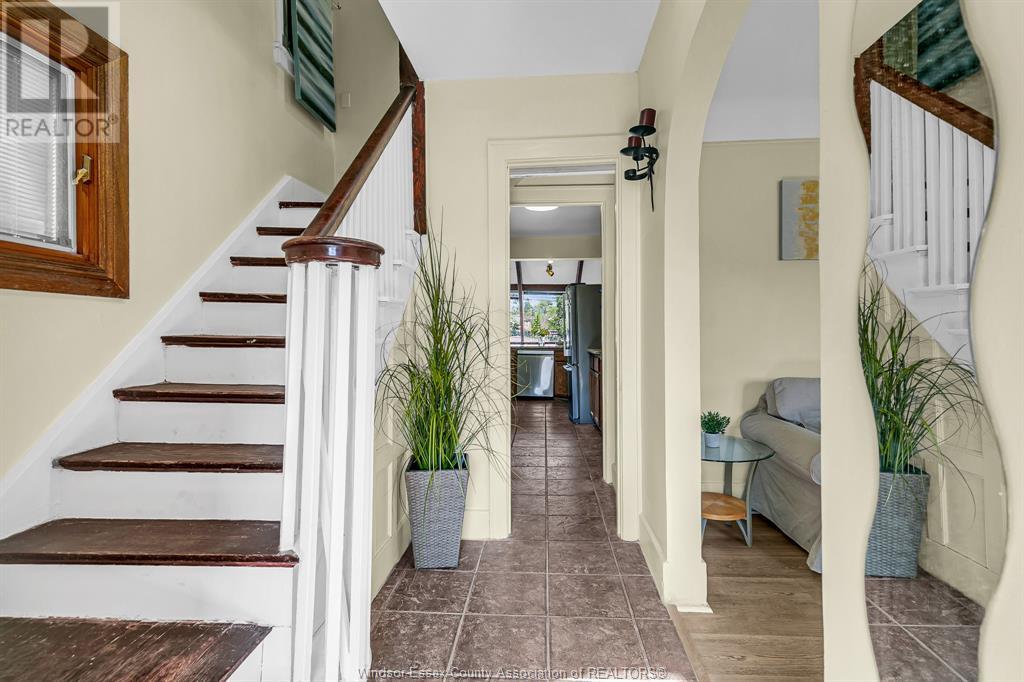 Property at 394 ASKIN AVENUE image 5