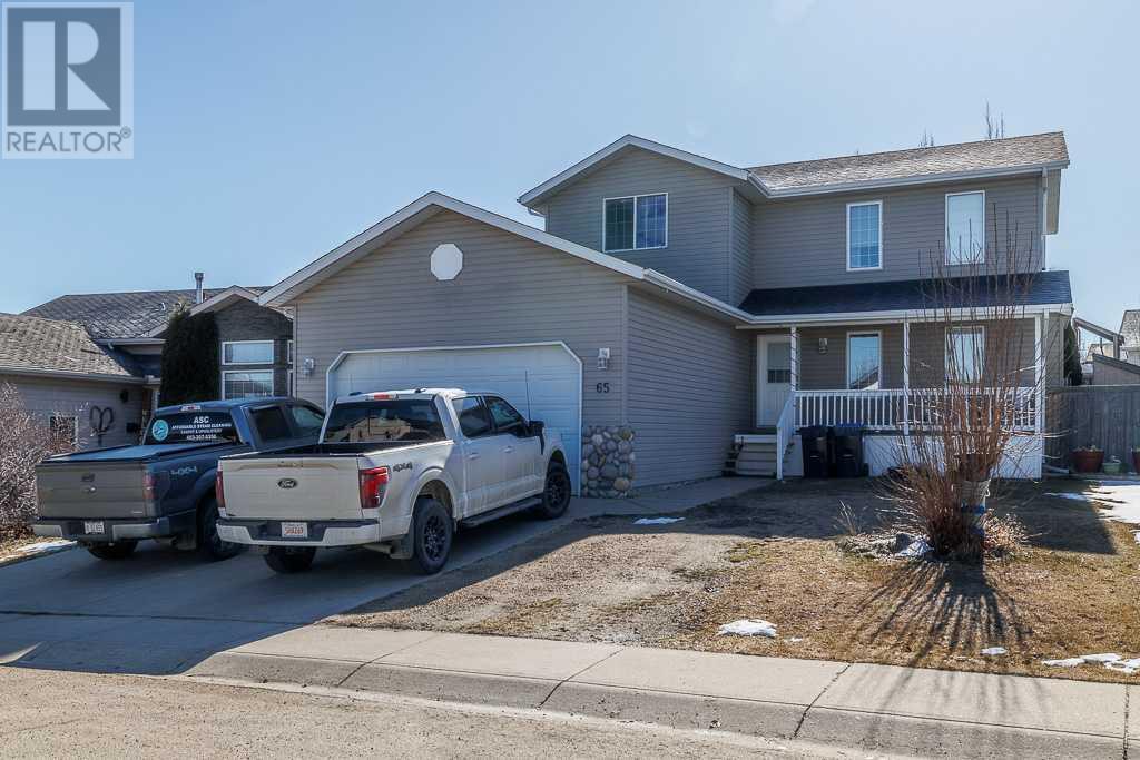 Property at 65 Fern Glade Crescent image 1
