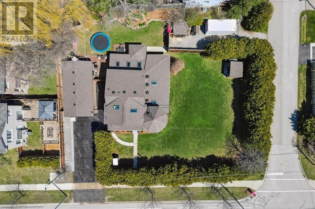 Property at 1425 PLAINS Road W image 3
