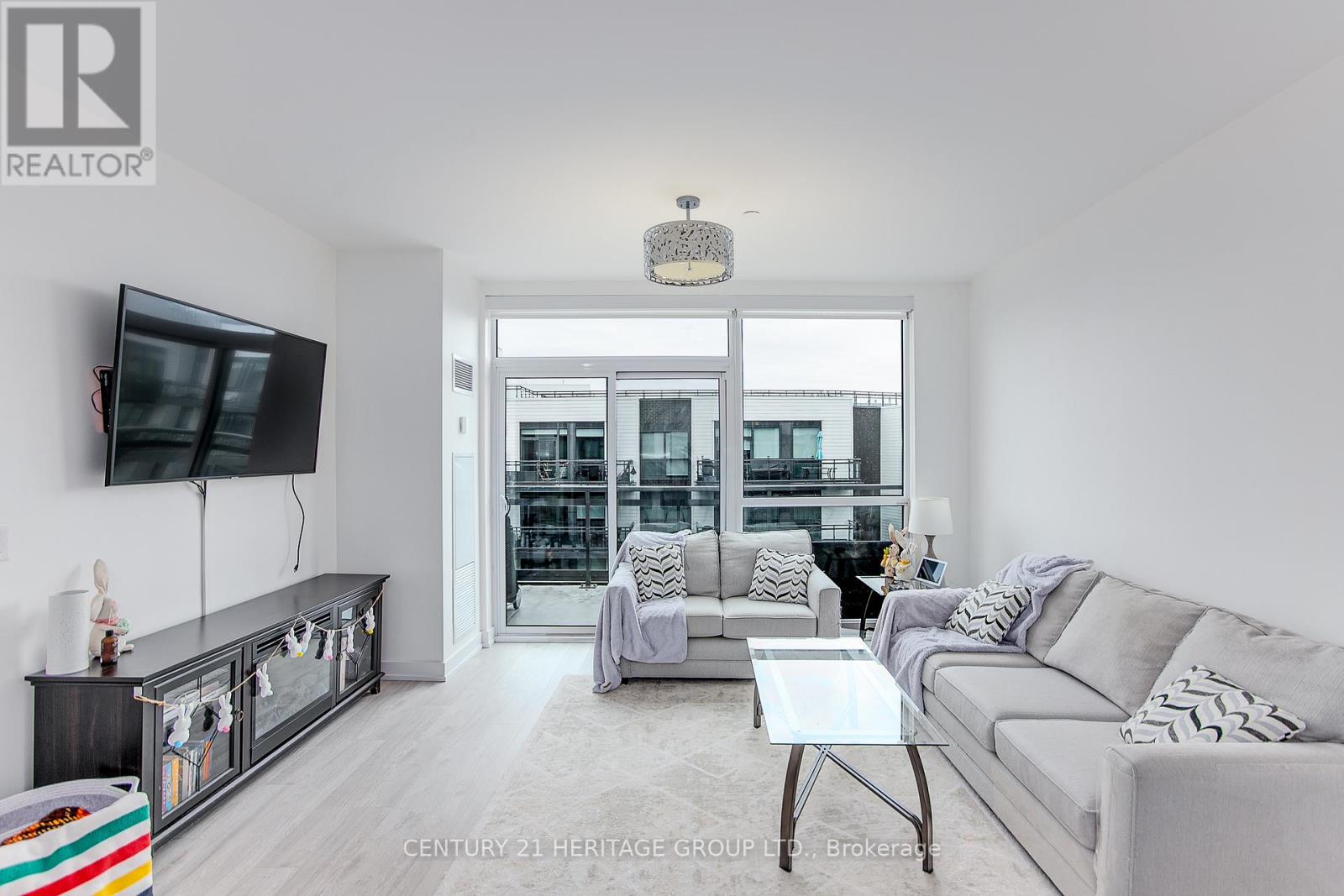 Property at D406 - 333 SEA RAY AVENUE image 5