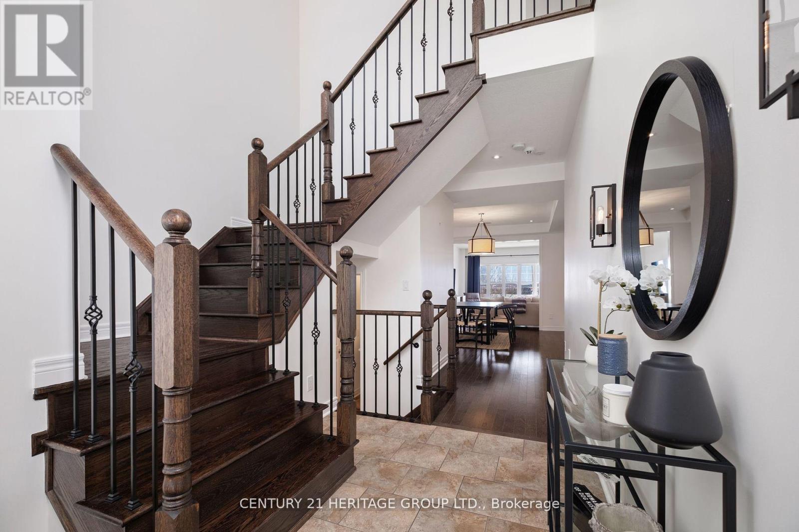 Property at 223 ARMSTRONG CRESCENT W image 3