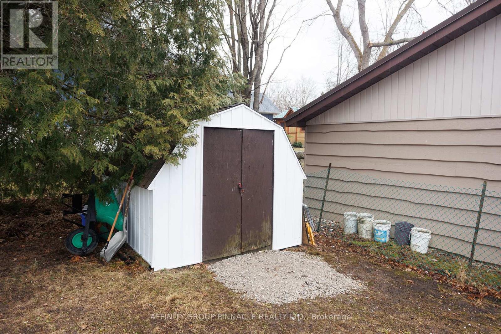 6 Queen Street, Kawartha Lakes, Ontario K0M 1K0 - Photo 42 - X12096133