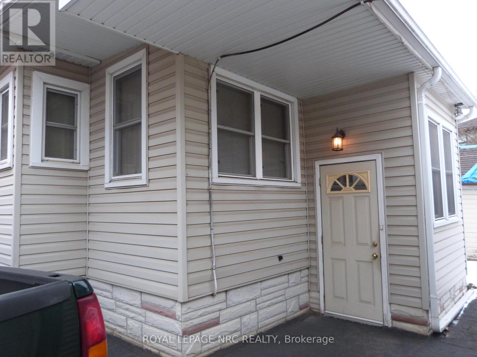 Property at 5952 DORCHESTER ROAD image 2