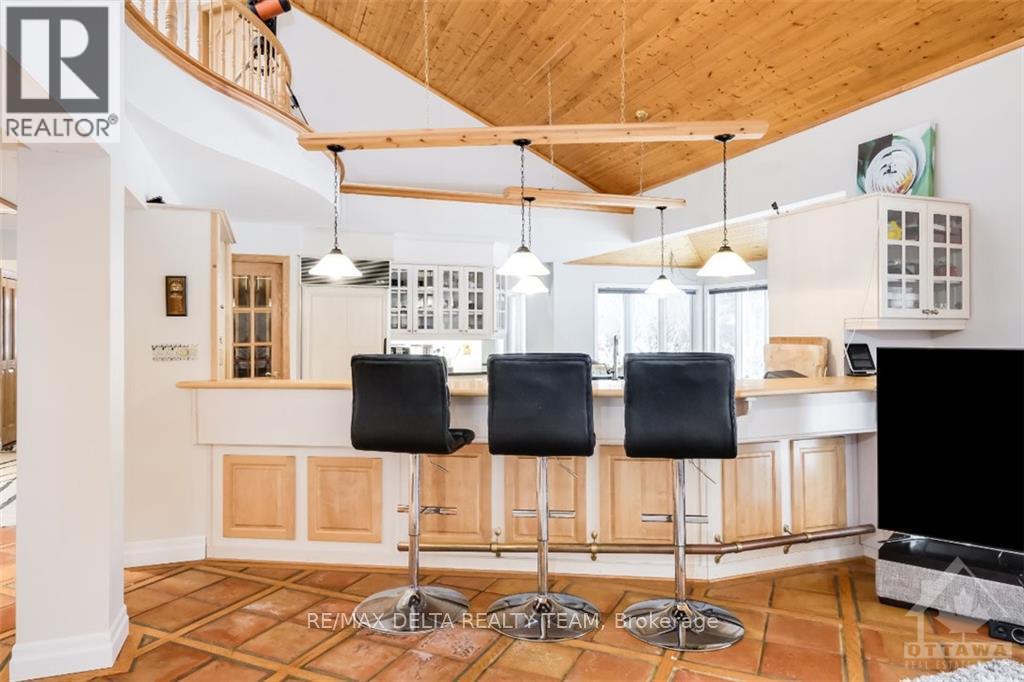 4 Aleutian Road, Ottawa, Ontario  K2H 7C8 - Photo 14 - X12084138