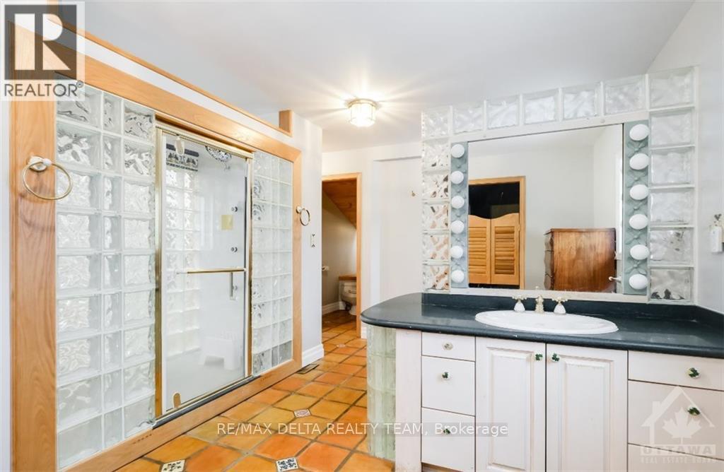 4 Aleutian Road, Ottawa, Ontario  K2H 7C8 - Photo 25 - X12084138